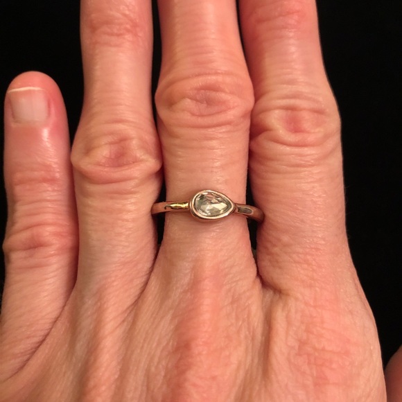 Jewelry - Elegant Gold Ring with White Rhinestone